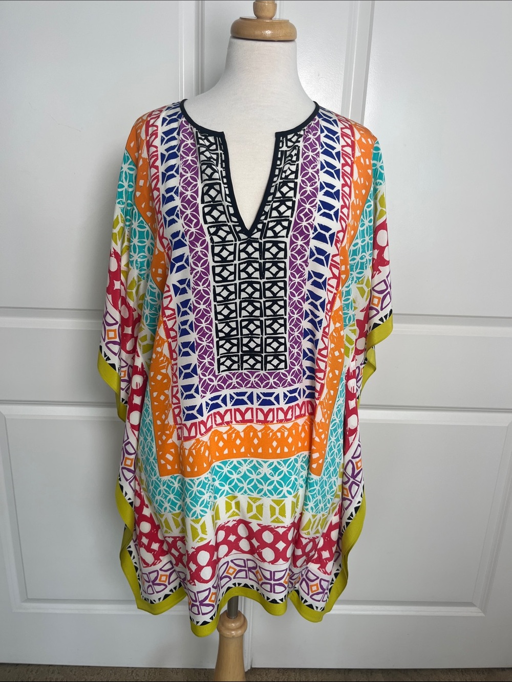 Trina Turk Silk Dress Size M/L
Read Description